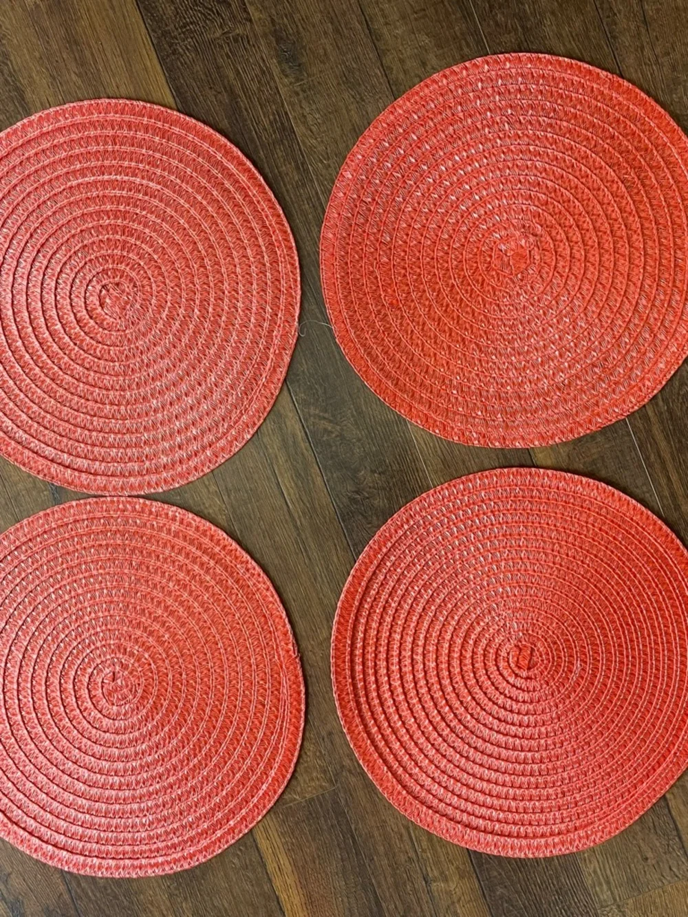 Home goods Set of Four Coral Round Woven Placemats NWOT New